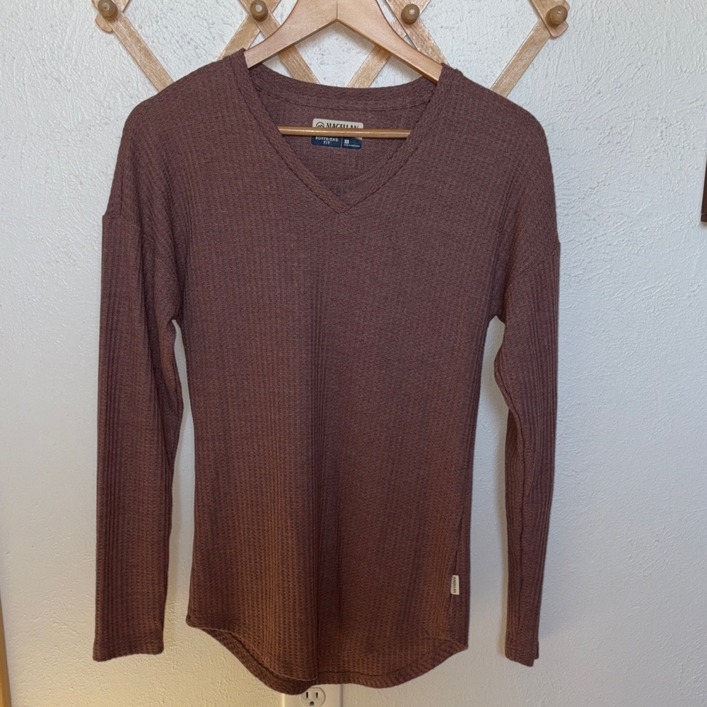 Magellan Outdoors Brown Waffle Knit V-Neck Long Sleeve Shirt